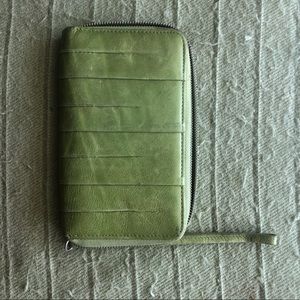 HOBO wristlet wallet